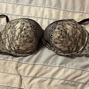 Victoria's Secret Black and Cream Lace Bra